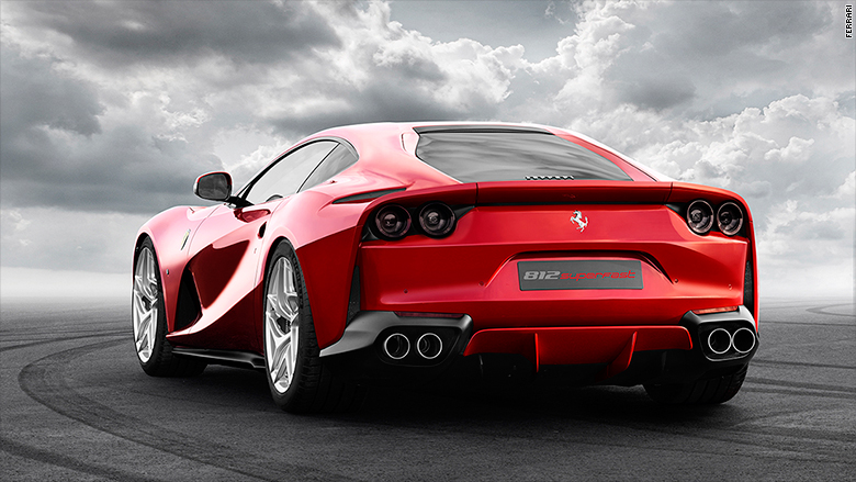 Ferrari_odhali_ najrychlejsie_produkovany_automobil_Superfast_2