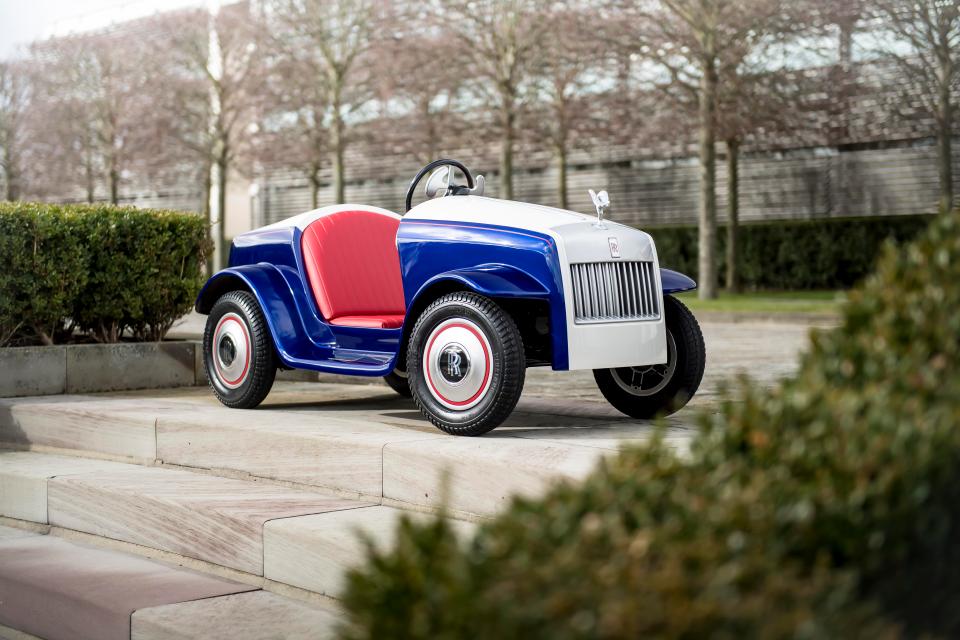 Rolls_Royce_vyrobil_mini_Rolls_pre_chore_deti_2017_1