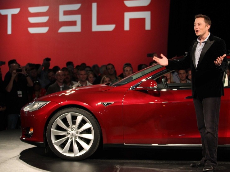 Miliardar_Akcie_spolocnosti_Tesla_su_v_bubline_a_aj_budu_2017