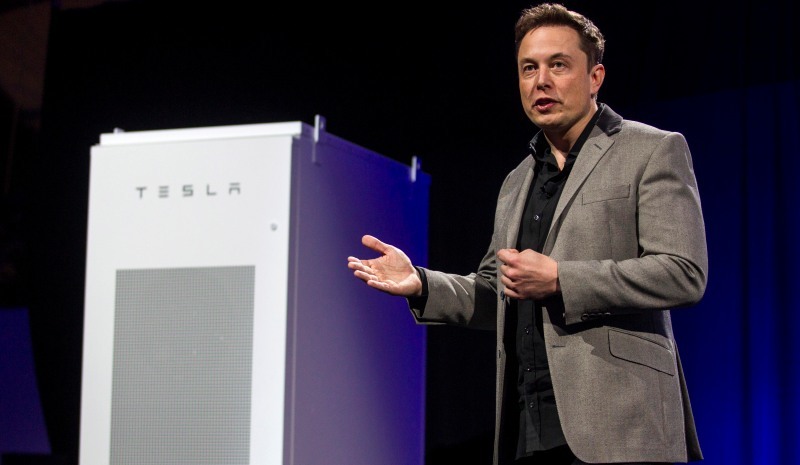 Elon_Musk_Tesla_vybuduje_najvacsi_bateriovy_system_2017