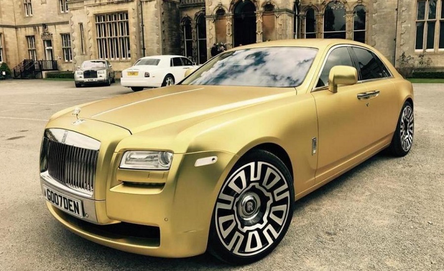 Tento_zlaty_Rolls_Royce_moze_byt_vas_len_za_16_Bitcoinov_2017
