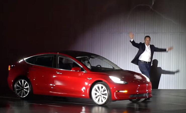 Tesla_v_zavode_zacina_pracovatt_24_hodin_denne_7_dni_v_tyzdni