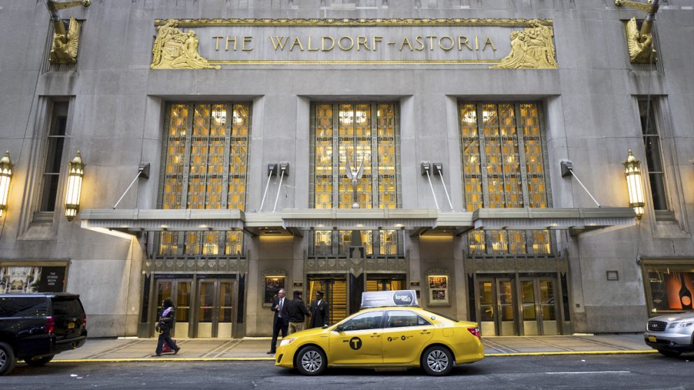 Waldorf Astoria v New Yorku. Skupina Anbang Insurance Group kúpila spoločnosť Waldorf od skupiny Hilton Hotel za 1,95 miliardy dolárov v roku 2014.