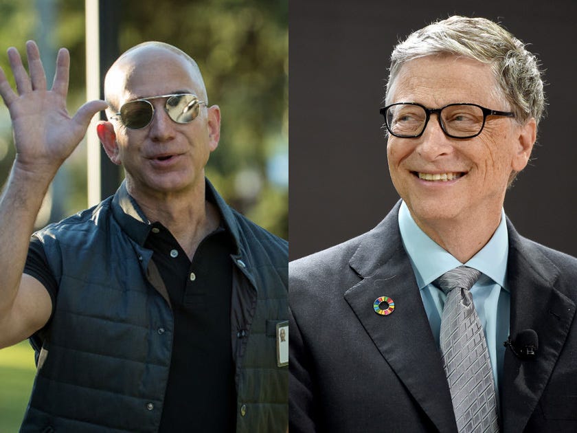 Jeff Bezos a Bill Gates.