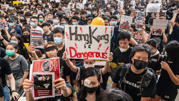 5_grafov_ako_protesty_v_Hongkongu_ovplyvnili_ekonomiku_mesta_a_akciovy_trh