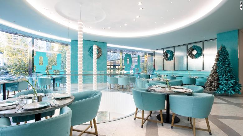 Nová Blue Box Cafe Tiffany v hlavnom obchode v Šanghaji. Špeciálna reštaurácia bude čoskoro otvorená každému, kto bude chcieť zažiť raňajky, obedy alebo večere v štýle Tiffany.
