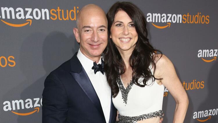 Jeff Bezos a MacKenzie Bezosová.