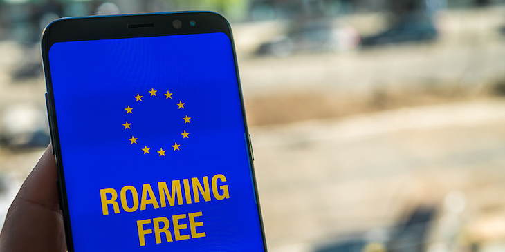 Briti-od-roku-2017-nemuseli-platit-poplatky-za-mobilny-roaming-v-EU
