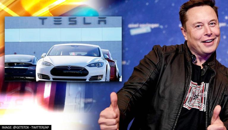 Elon-Musk-na-Twitteri-necha-rozhodnut-ludi-o-predaji-akcii-Tesla