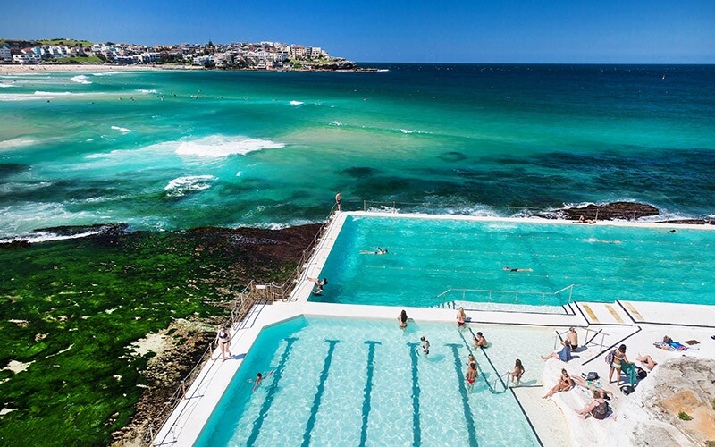 Bondi Beach v austrálskom Sydney je na čele rebríčka najobľúbenejších pláží na svete podľa aplikácie TikTok.