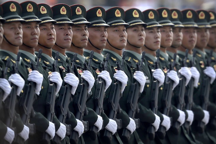 Cina-zvysi-vydavky-na-obranu-o-72-%